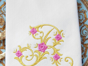 Латинские Винтажные монограммы с цветами