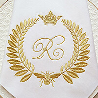 Одноцветные рамки для монограмм