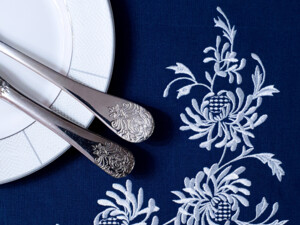 Одноцветные цветы и растения