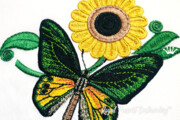 Бабочка на подсолнухе Дизайн машинной вышивки - 3 размера