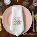 Монограмма F с розами