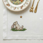 Мечтающий Кролик смотрит на звездочку - 4 размера