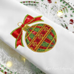 Рождественский шар с бантом — 5 размеров