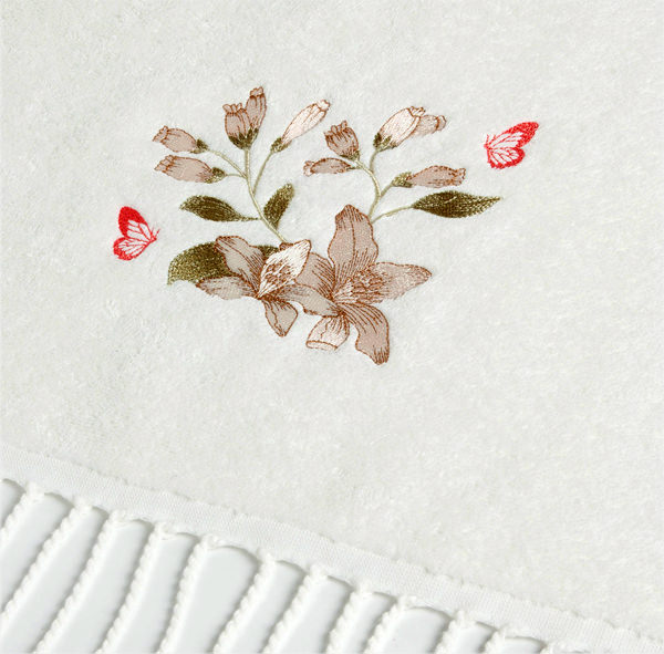 Дизайн машинной вышивки Лилии и бабочки